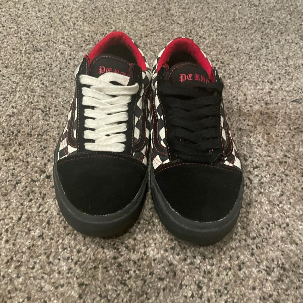 Peraza old school slip on vans
